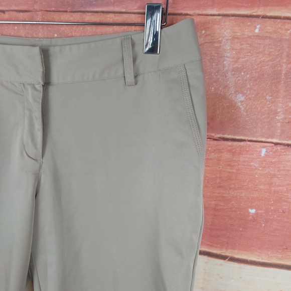 Adidas ClimaLite golf tennis Bermuda Shorts - Picture 3 of 9